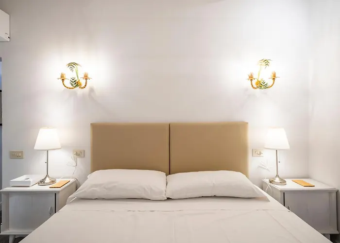 The Luxor Suites - Capponi